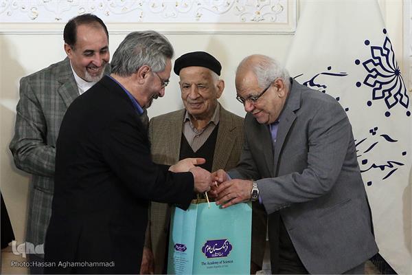 آیین بزرگداشت دکتر اعوانی برگزار شد