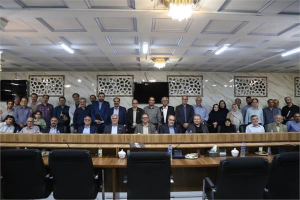 ابن‌سینا را با توجه به شیعه بودن خودمان بازخوانی کنیم