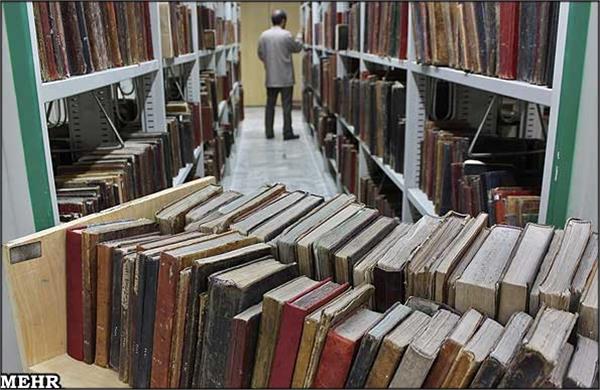 برپایی نمایشگاه نسخ خطی قانون بوعلی سینا در کتابخانه و موزه ملک
