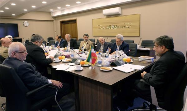 وزیر فرهنگ و ارشاد اسلامی در نشستی با هیئت امنای بنیاد بوعلی سینا، بر راه اندازی پایگاه اطلاع رسانی بوعلی سینا تاکید کرد